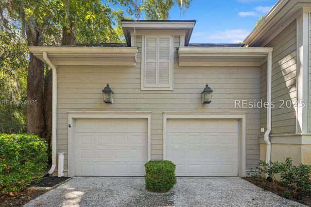 7 Willow Oak Rd W, Hilton Head Island, SC 29928