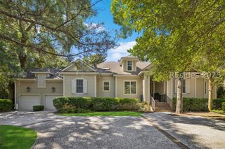 7 Willow Oak Rd W, Hilton Head Island, SC 29928