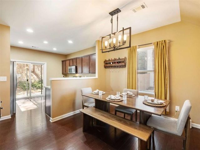 6377 Barker Station Walk, Sugar Hill, GA 30518