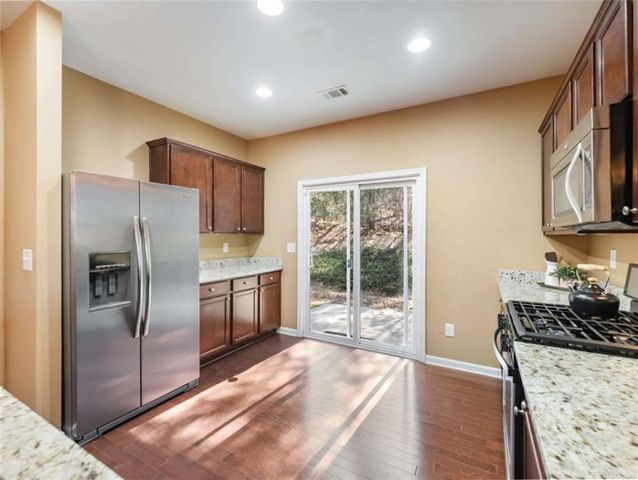 6377 Barker Station Walk, Sugar Hill, GA 30518