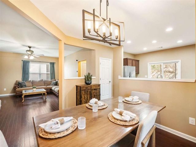 6377 Barker Station Walk, Sugar Hill, GA 30518