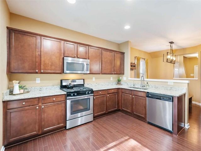 6377 Barker Station Walk, Sugar Hill, GA 30518