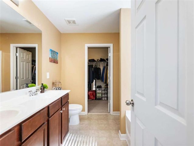 6377 Barker Station Walk, Sugar Hill, GA 30518