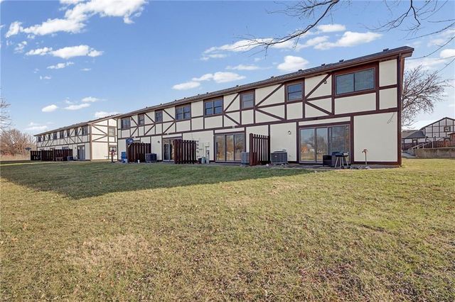 1103 Jeff Circle, Paola, KS 66071