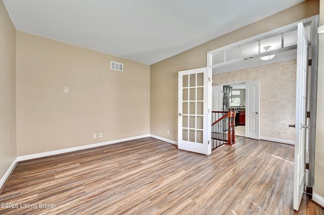 363 Riverbend Dr, Ludlow, KY 41016