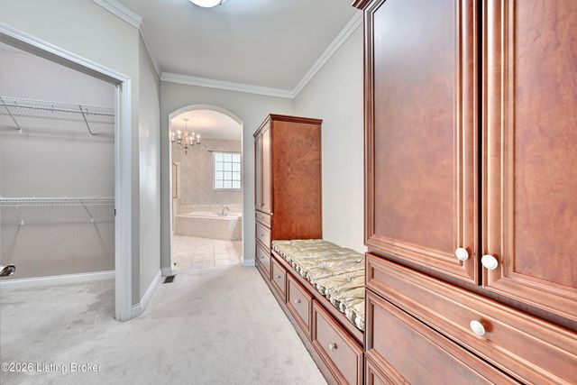363 Riverbend Dr, Ludlow, KY 41016