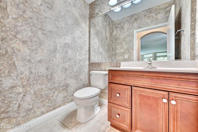 363 Riverbend Dr, Ludlow, KY 41016