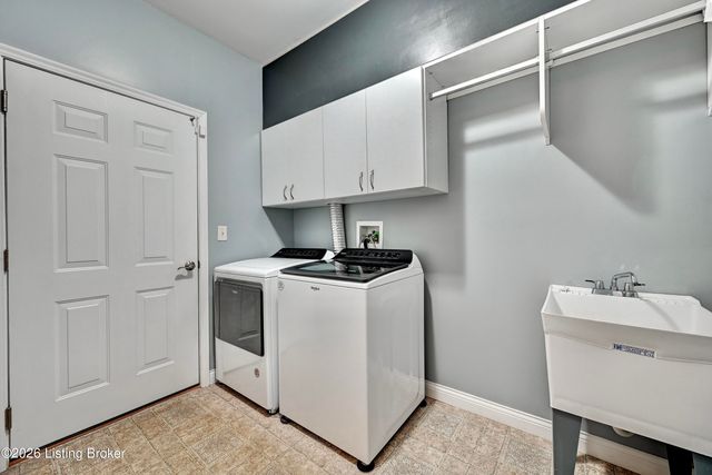 363 Riverbend Dr, Ludlow, KY 41016