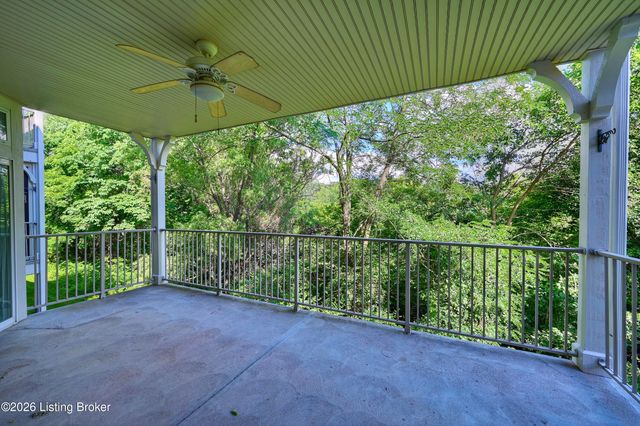 363 Riverbend Dr, Ludlow, KY 41016