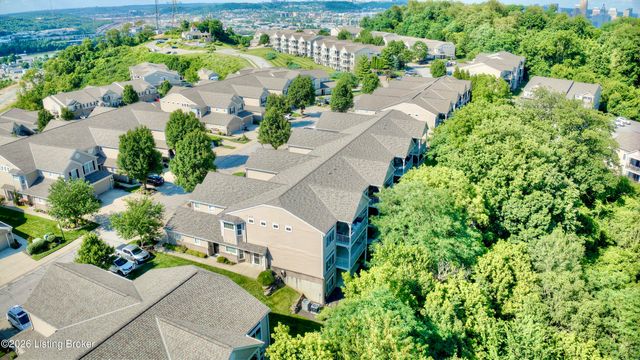 363 Riverbend Dr, Ludlow, KY 41016