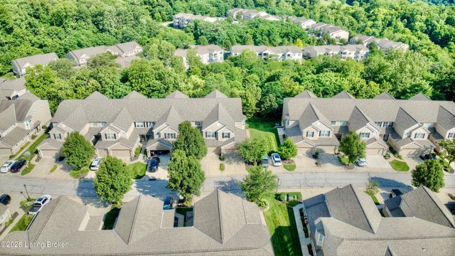 363 Riverbend Dr, Ludlow, KY 41016