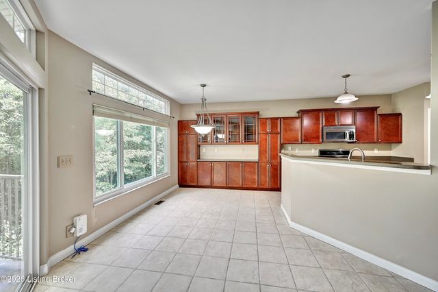 363 Riverbend Dr, Ludlow, KY 41016