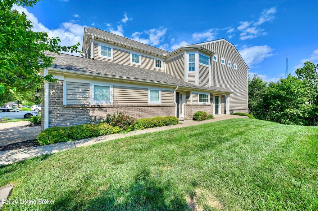 363 Riverbend Dr, Ludlow, KY 41016