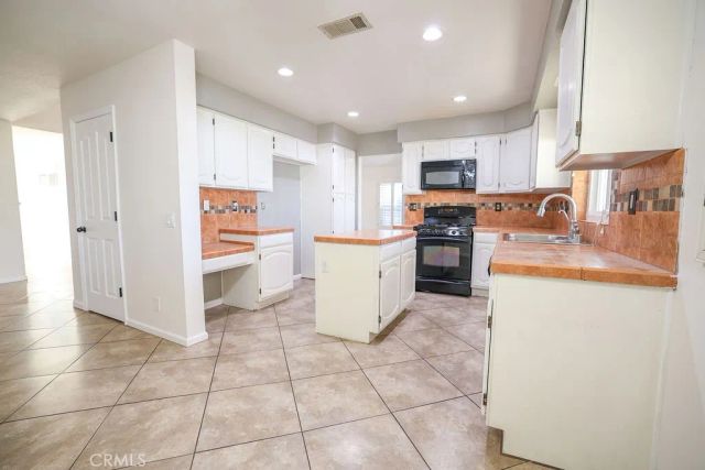 19530 Chinotto Lane, Riverside, CA 92508