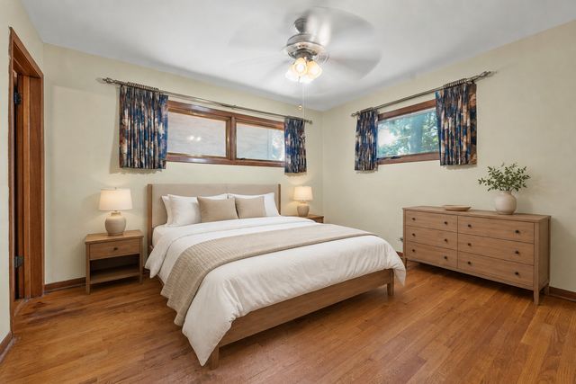 10042 Lamon Avenue, Skokie, IL 60077