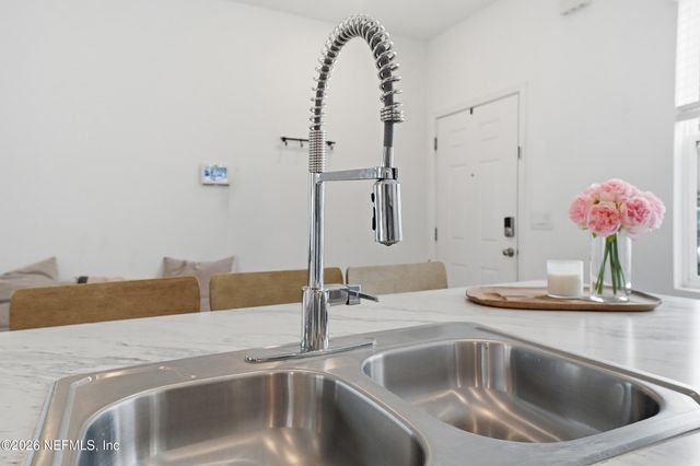 8323 ASTEROID Street, Jacksonville, FL 32256