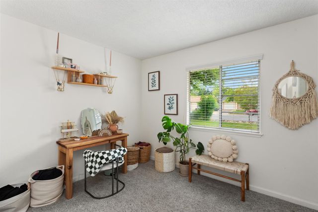 10828 Ambassador Dr, Rancho Cordova, CA 95670