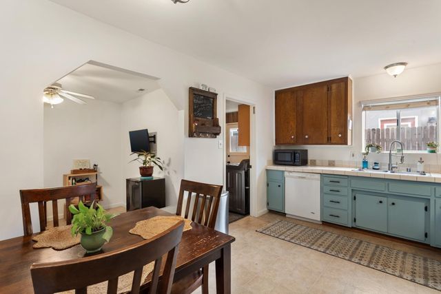 10828 Ambassador Dr, Rancho Cordova, CA 95670