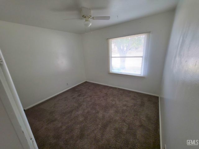 6317 Tallman Avenue, Bakersfield, CA 93308