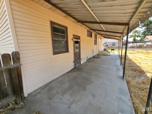 6317 Tallman Avenue, Bakersfield, CA 93308