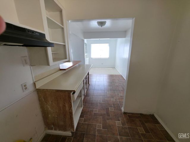 6317 Tallman Avenue, Bakersfield, CA 93308