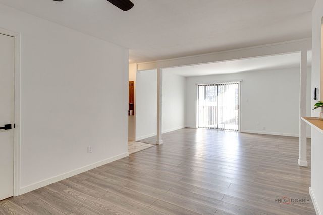 800 Brook Drive 1, Streamwood, IL 60107