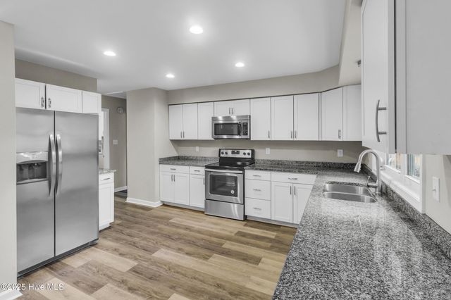 1106 Navidad Bank Court, New Bern, NC 28560