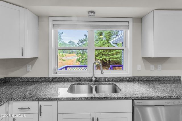 1106 Navidad Bank Court, New Bern, NC 28560