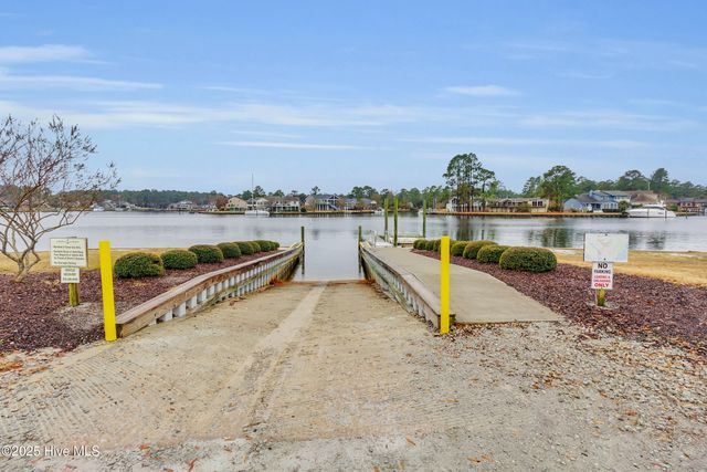 1106 Navidad Bank Court, New Bern, NC 28560