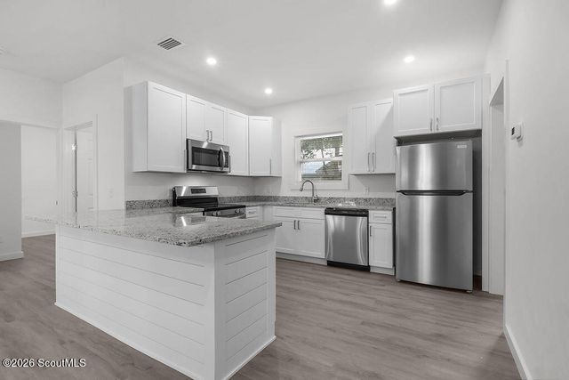 656 SE Ridge Road, Darien, GA 31305