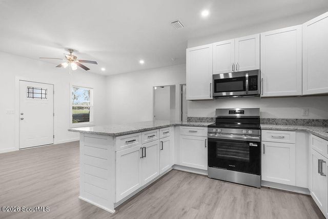 656 SE Ridge Road, Darien, GA 31305