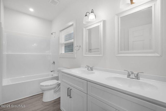 656 SE Ridge Road, Darien, GA 31305