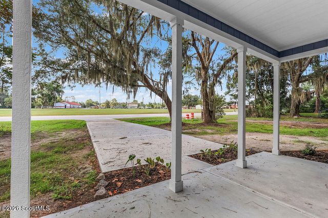 656 SE Ridge Road, Darien, GA 31305