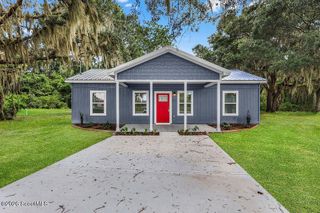 656 SE Ridge Road, Darien, GA 31305