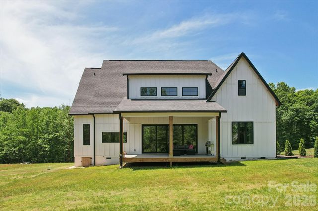 3078 Mountain Creek Drive, Sherrills Ford, NC 28673