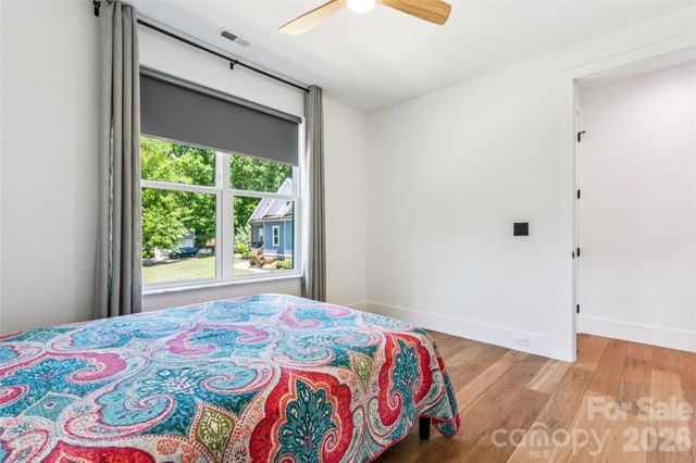 3078 Mountain Creek Drive, Sherrills Ford, NC 28673