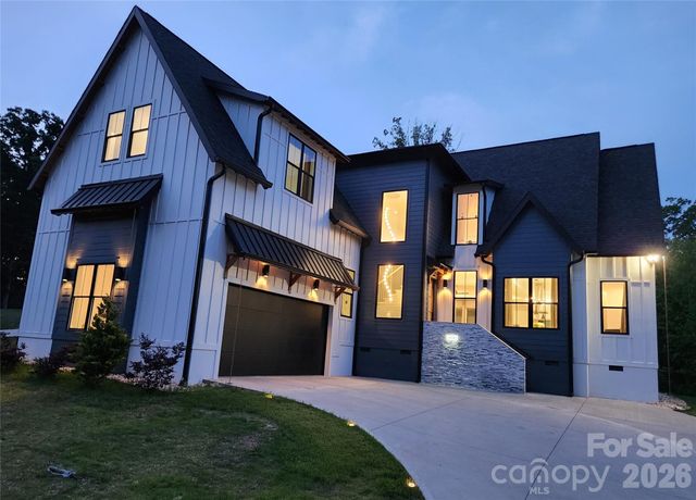 3078 Mountain Creek Drive, Sherrills Ford, NC 28673