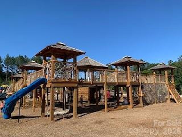 3078 Mountain Creek Drive, Sherrills Ford, NC 28673