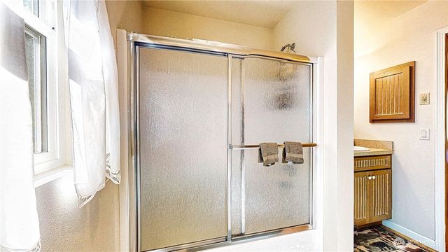 80 Evergreen Way, Easton, WA 98925