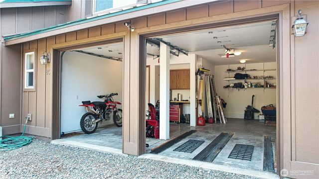 80 Evergreen Way, Easton, WA 98925