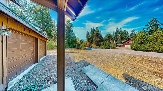 80 Evergreen Way, Easton, WA 98925