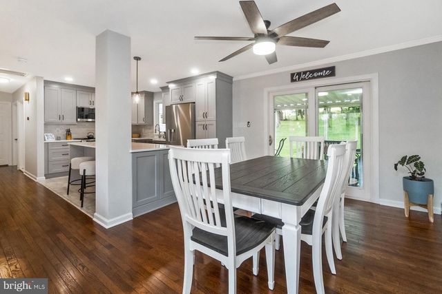 816 SPRING CITY RD, Phoenixville, PA 19460