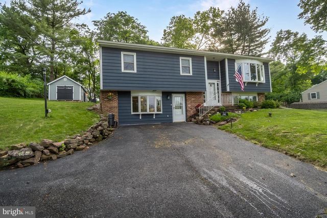 816 SPRING CITY RD, Phoenixville, PA 19460