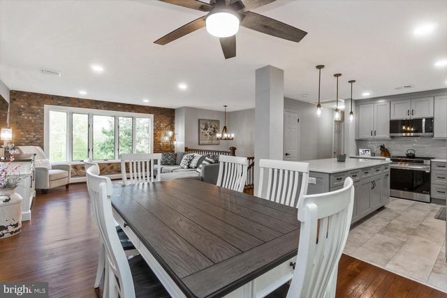 816 SPRING CITY RD, Phoenixville, PA 19460