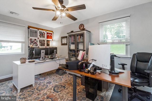 816 SPRING CITY RD, Phoenixville, PA 19460