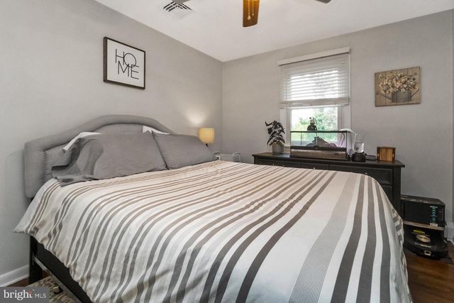 816 SPRING CITY RD, Phoenixville, PA 19460