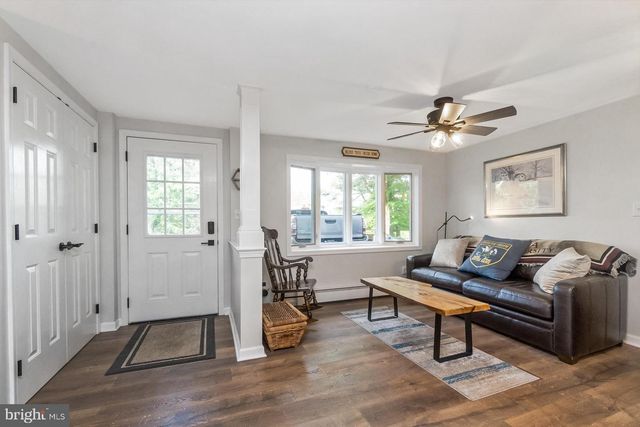 816 SPRING CITY RD, Phoenixville, PA 19460