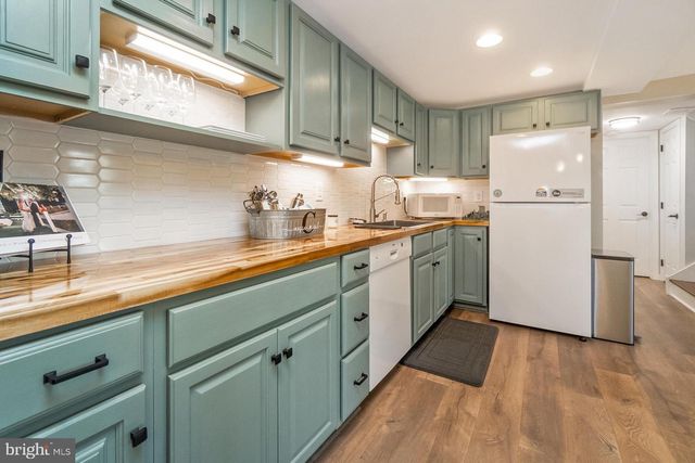 816 SPRING CITY RD, Phoenixville, PA 19460