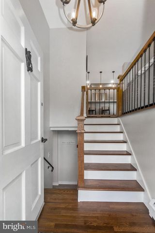816 SPRING CITY RD, Phoenixville, PA 19460
