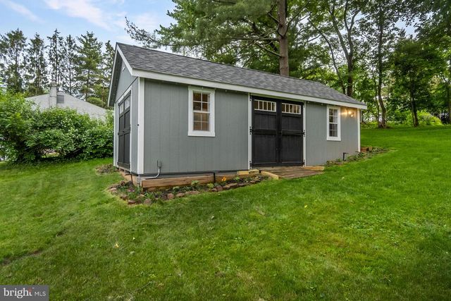 816 SPRING CITY RD, Phoenixville, PA 19460